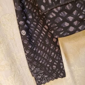Lululemon Tight Stuff Scallop Leggings
